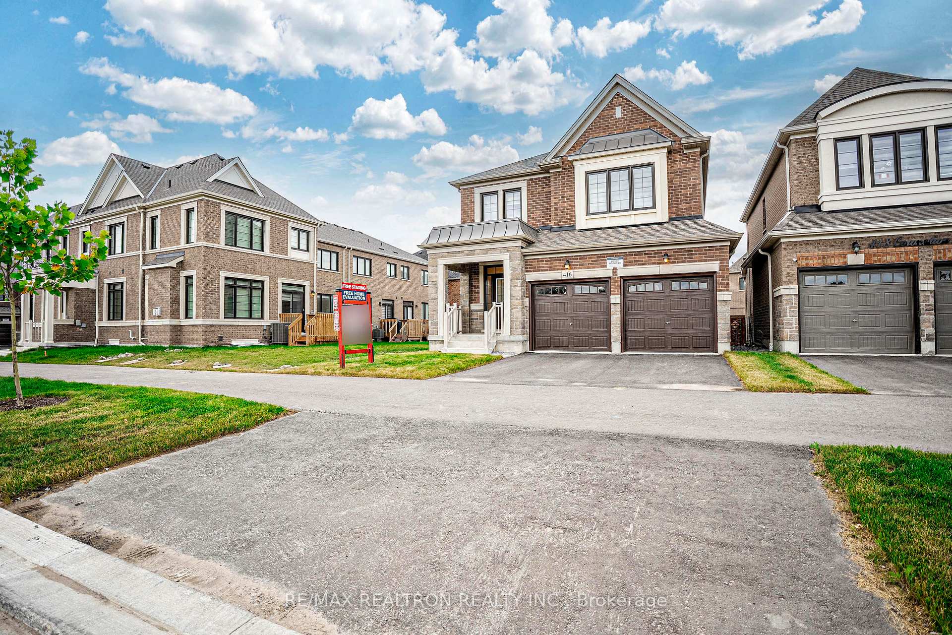 Photo 3 of 416 Coronation Road, Whitby, Rural Whitby — HOMEH