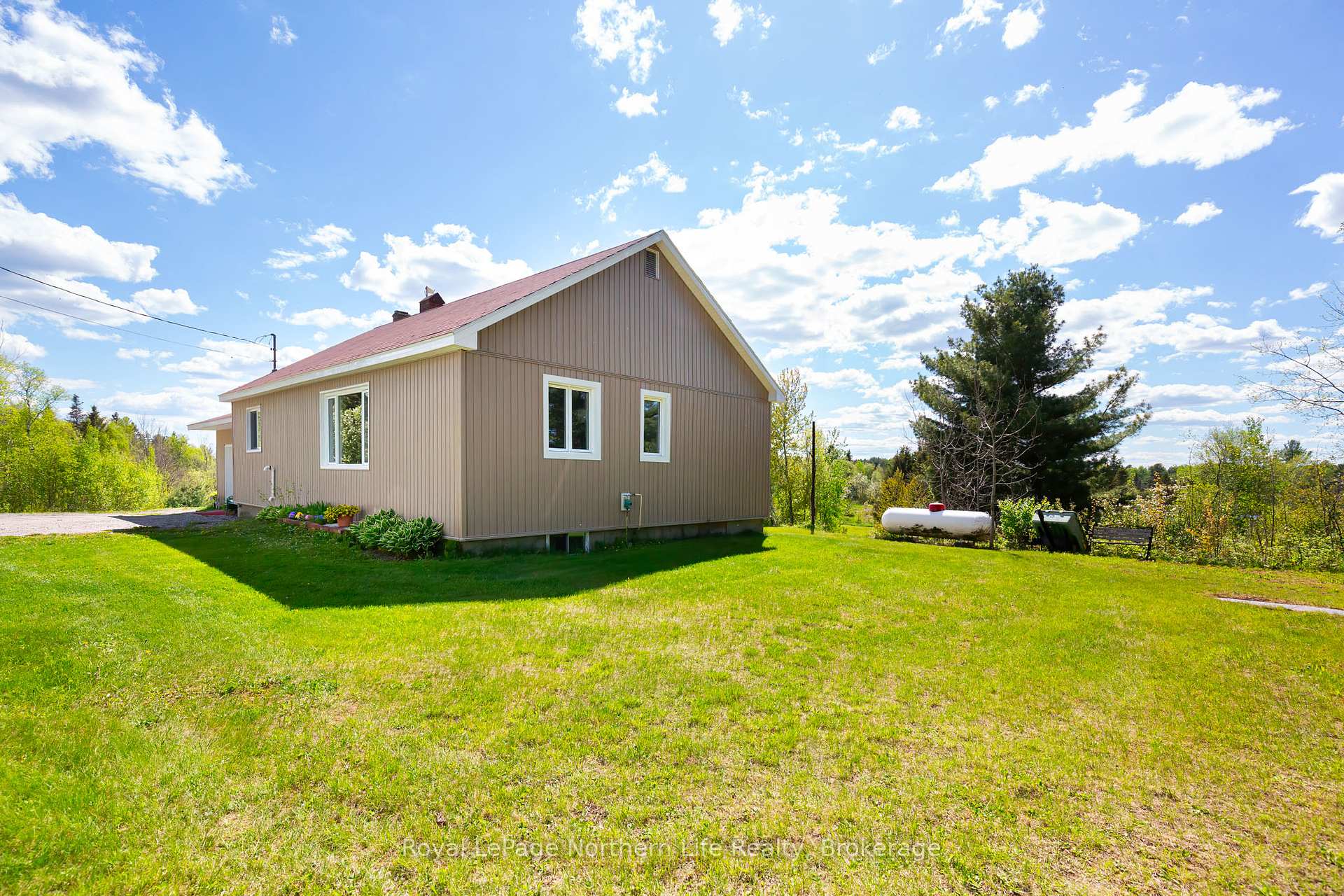 Photo 6 of 81 Bear Lake Road, West Nipissing, Verner — HOMEH