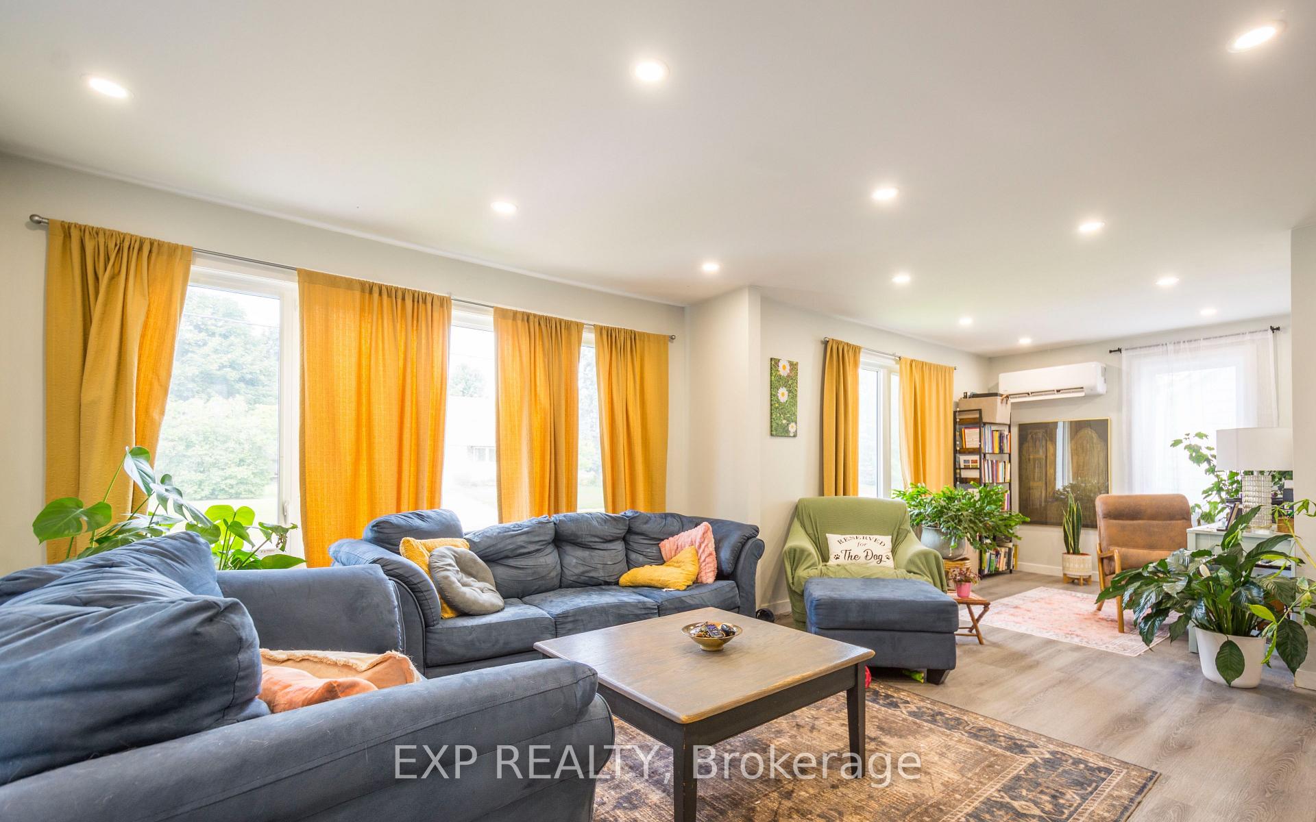 Photo 8 of Unit Unit A, 99 Bay Drive, Belleville, Belleville Ward — HOMEH