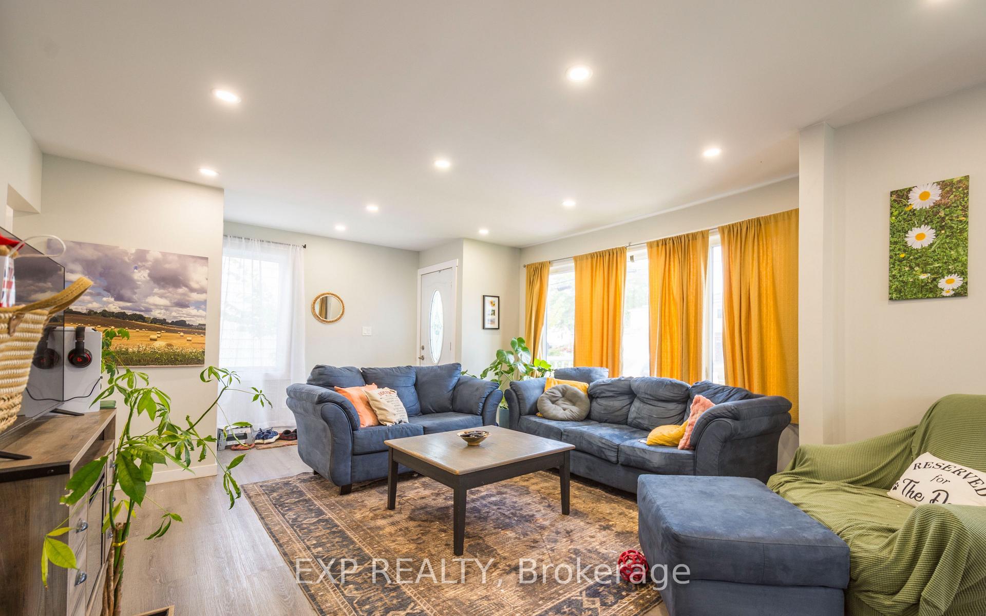 Photo 3 of Unit Unit A, 99 Bay Drive, Belleville, Belleville Ward — HOMEH