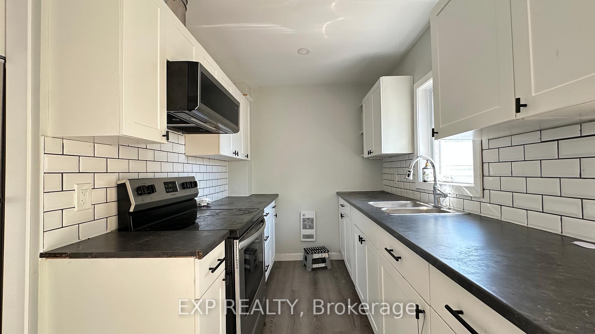 Photo 10 of Unit Unit A, 99 Bay Drive, Belleville, Belleville Ward — HOMEH