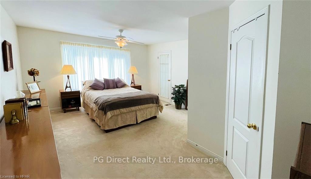 Photo 6 of 4720 Wembley Court, Windsor — HOMEH