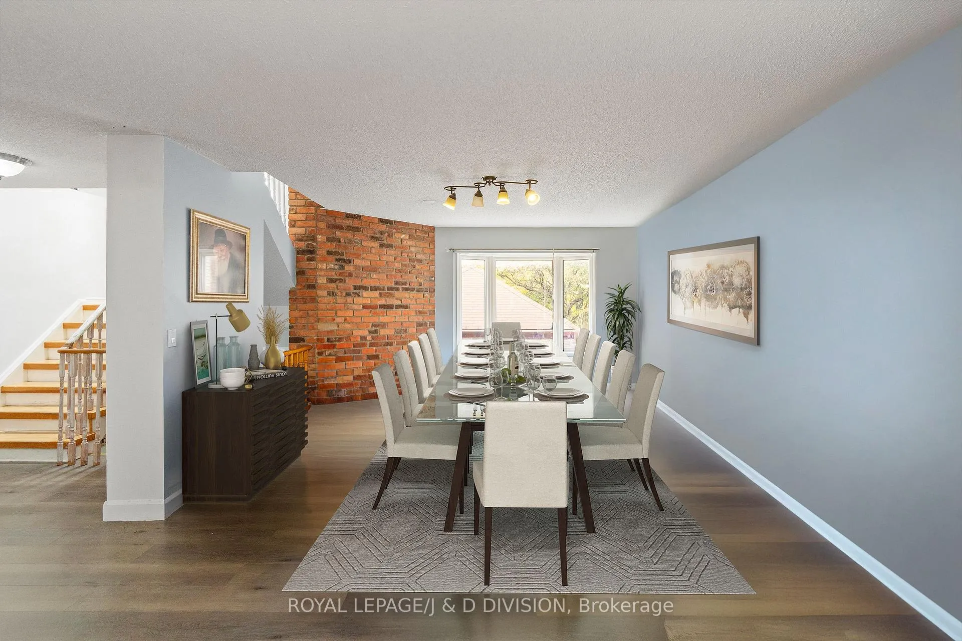 Photo 6 of 49 Esther Crescent, Vaughan, Crestwood-Springfarm-Yorkhill — HOMEH