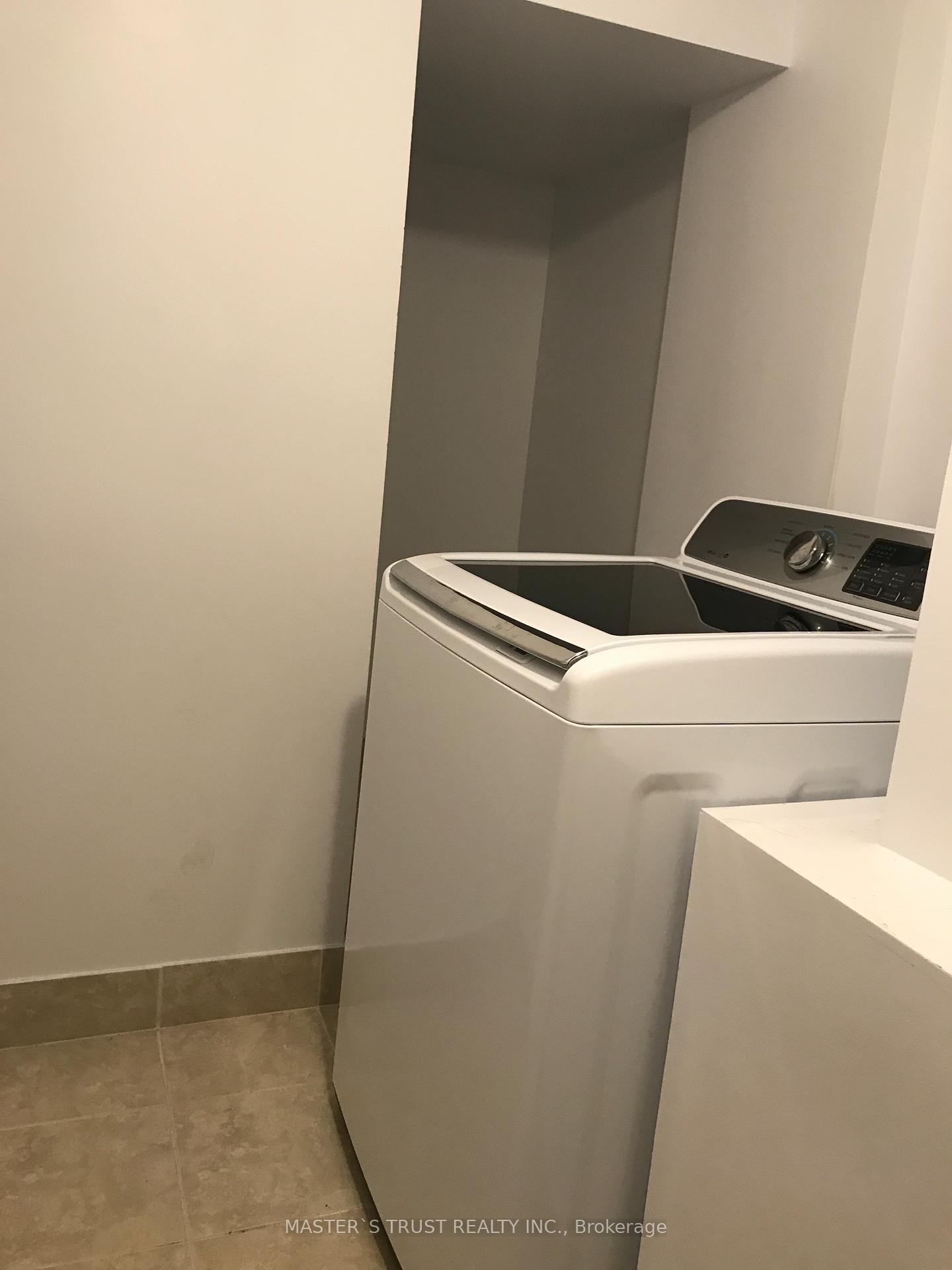 Photo 23 of 567 Brownridge Drive, Vaughan, Brownridge — HOMEH