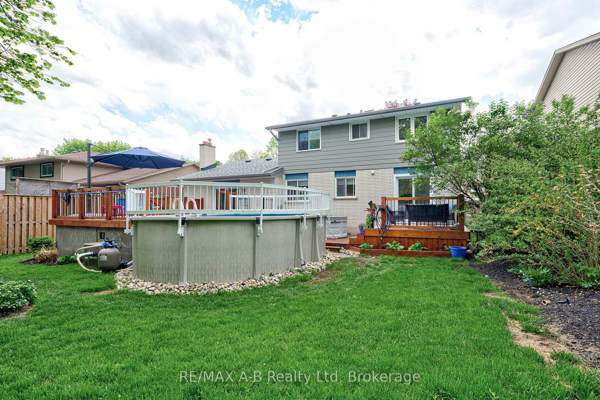 Photo 34 of 98 Mccarron Crescent, Waterloo — HOMEH