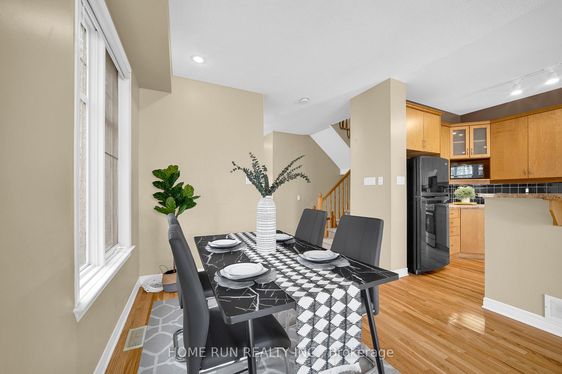 Photo 12 of 517 Devonwood Circle, Ottawa, Blossom Park/Kemp Park/Findlay Creek — HOMEH