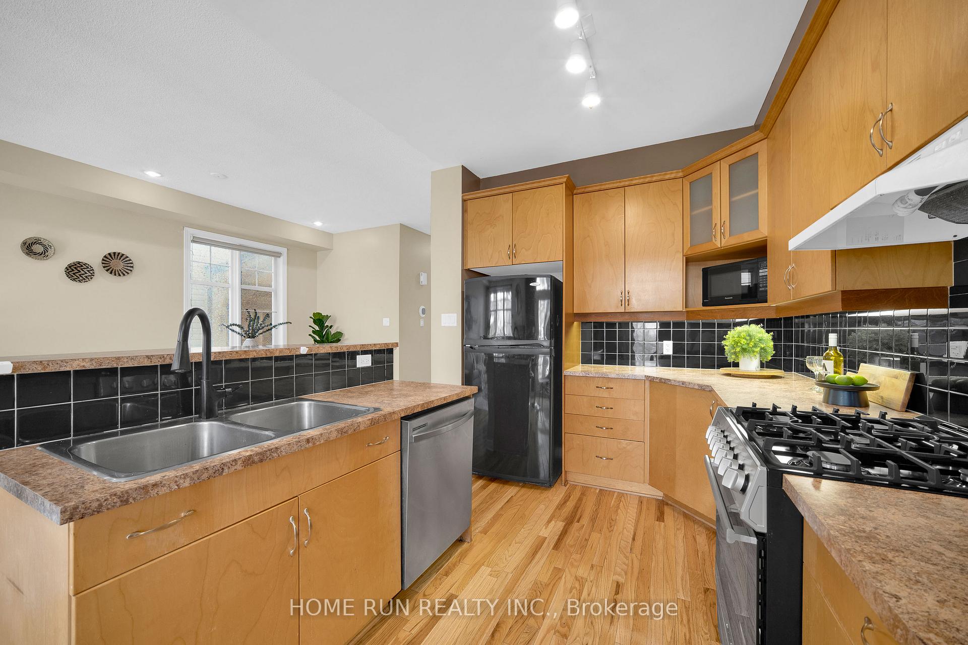 Photo 30 of 517 Devonwood Circle, Ottawa, Blossom Park/Kemp Park/Findlay Creek — HOMEH