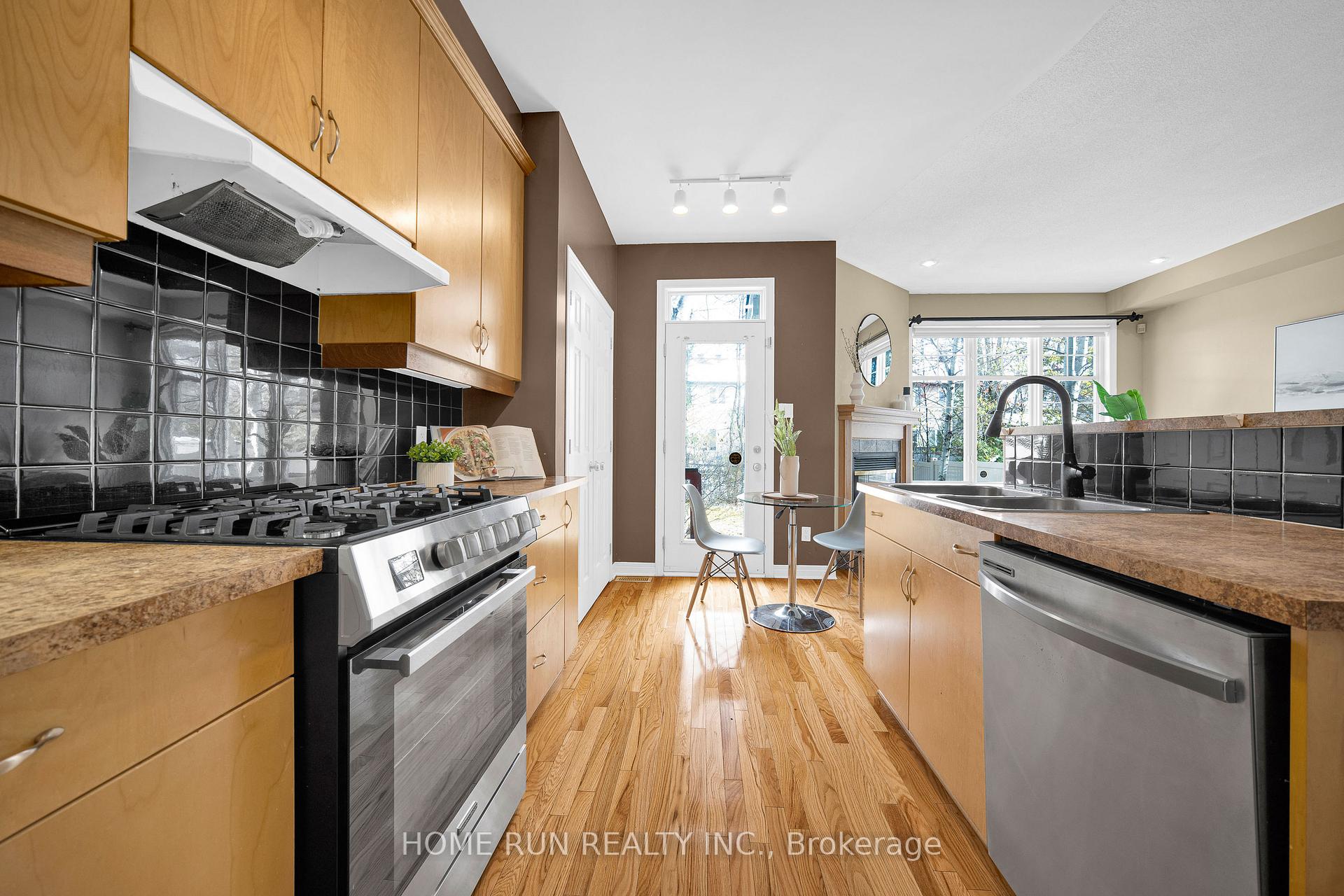 Photo 27 of 517 Devonwood Circle, Ottawa, Blossom Park/Kemp Park/Findlay Creek — HOMEH