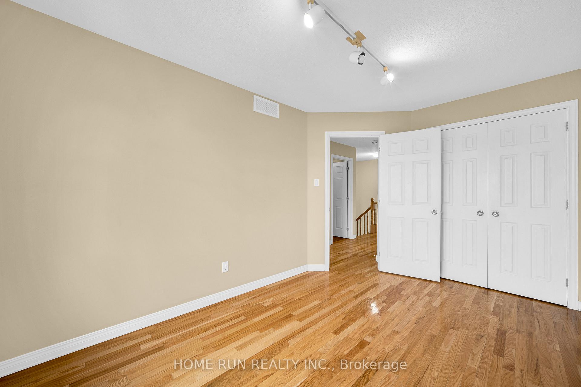 Photo 41 of 517 Devonwood Circle, Ottawa, Blossom Park/Kemp Park/Findlay Creek — HOMEH