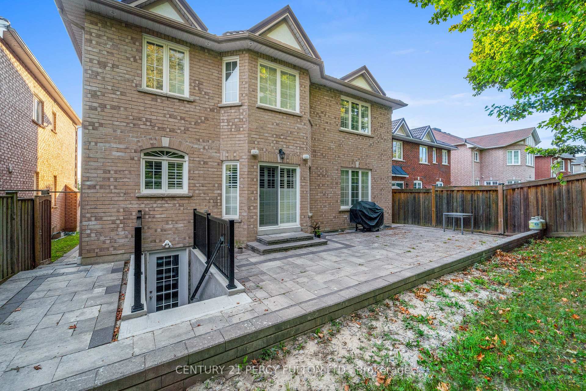 Photo 5 of 47 Winterton Way, Ajax, Northwest Ajax — HOMEH