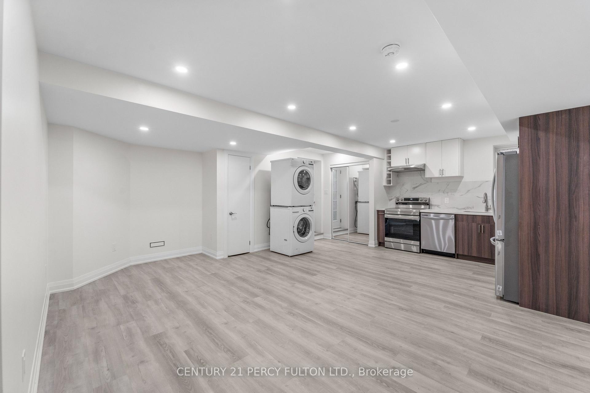 Photo 10 of 47 Winterton Way, Ajax, Northwest Ajax — HOMEH