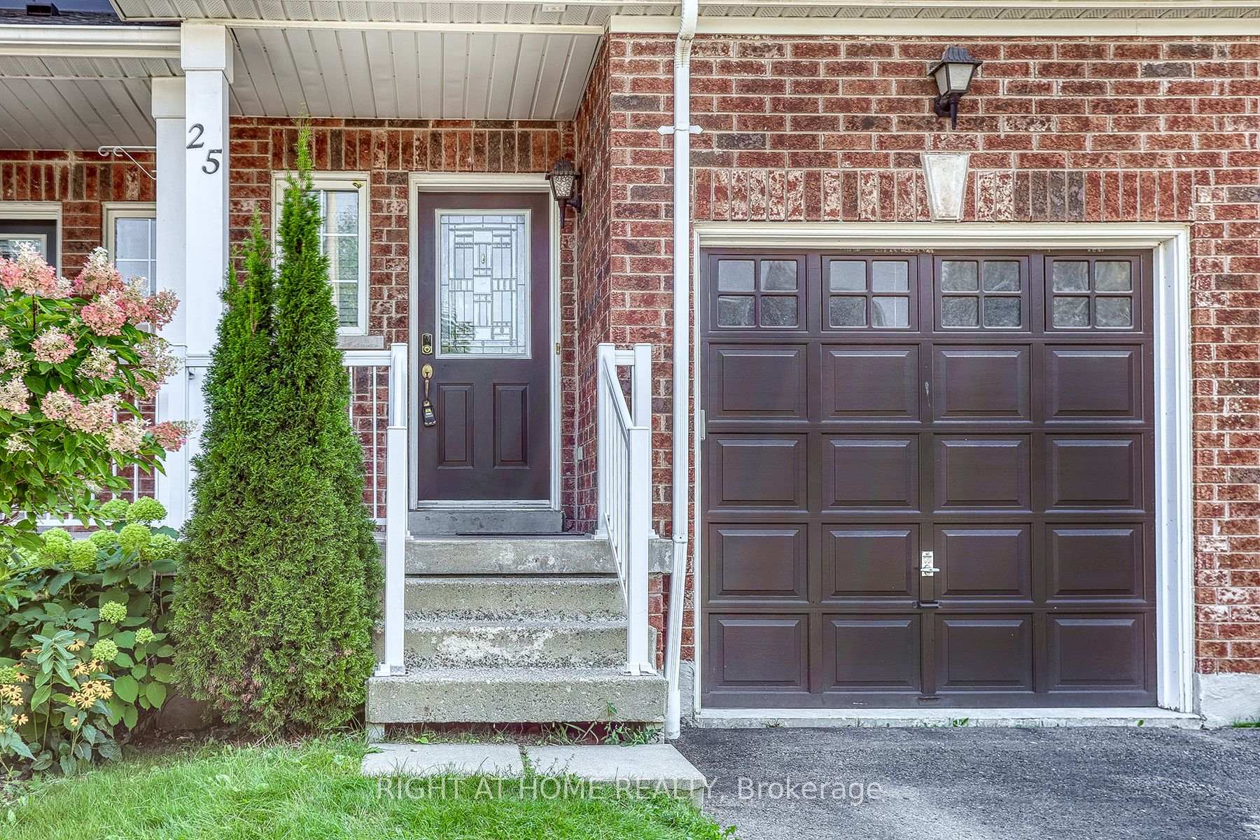 Photo 3 of 25 Stockton Court, Whitby, Taunton North — HOMEH