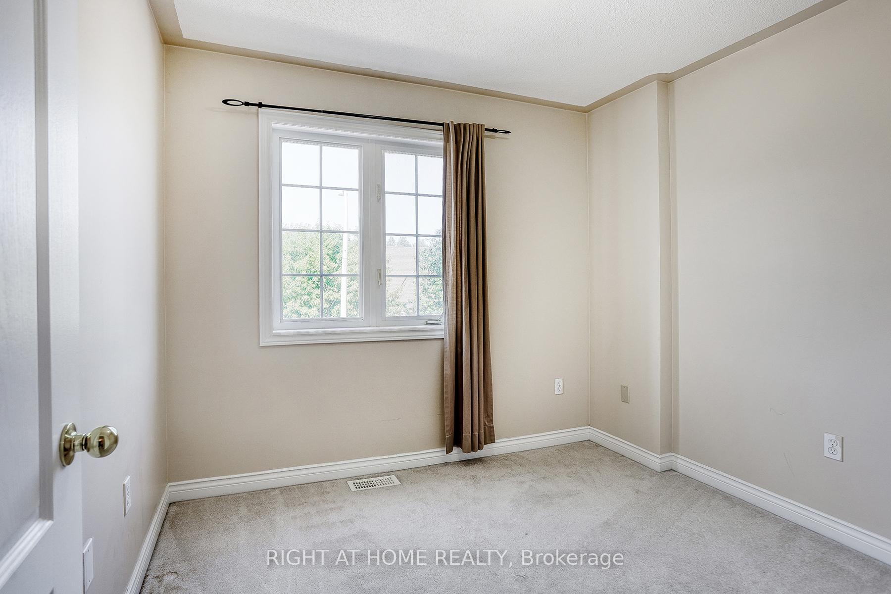 Photo 30 of 25 Stockton Court, Whitby, Taunton North — HOMEH