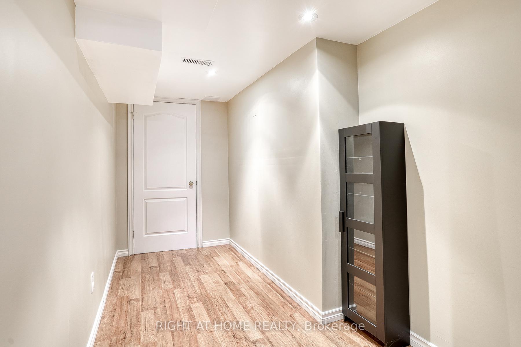 Photo 34 of 25 Stockton Court, Whitby, Taunton North — HOMEH