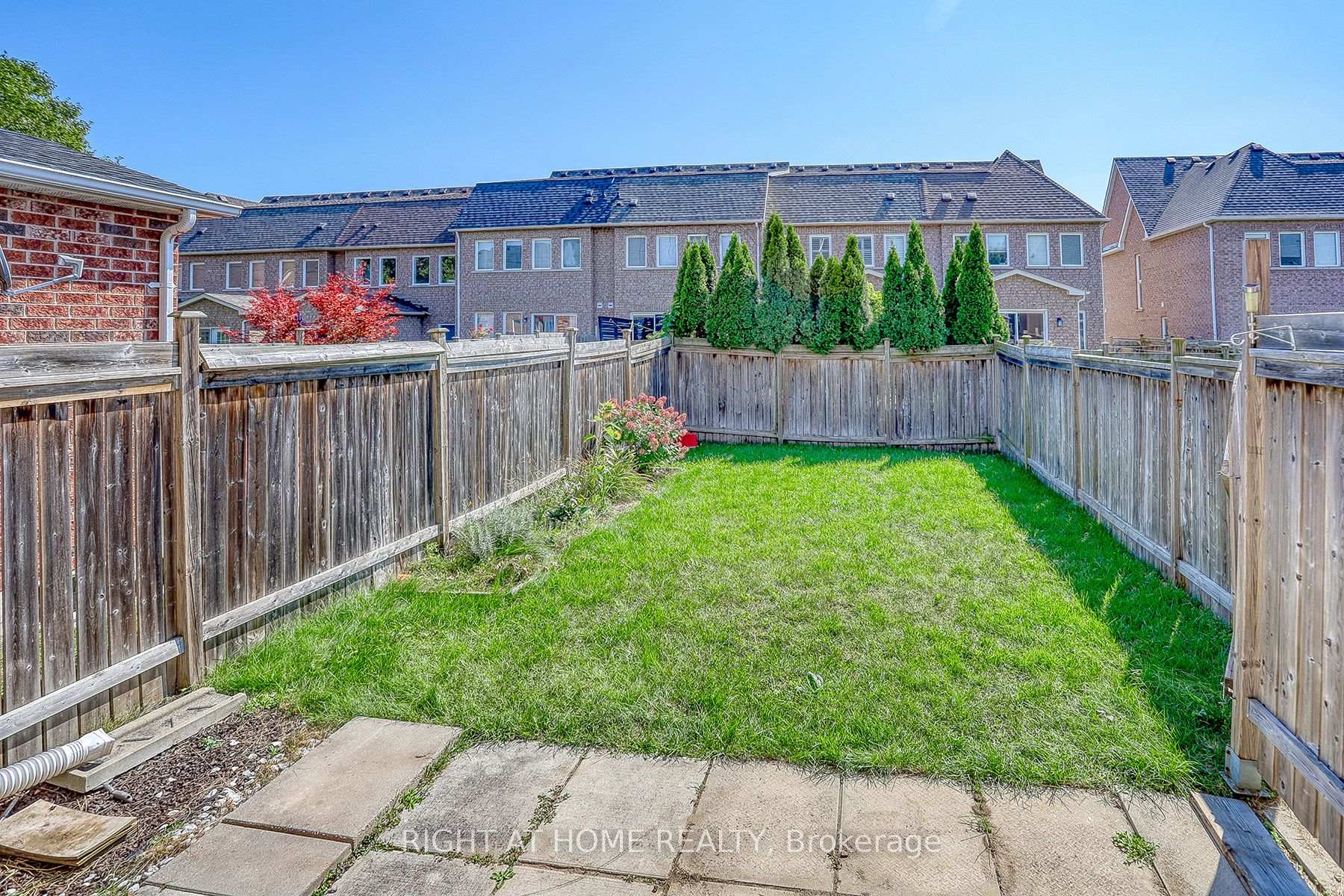 Photo 37 of 25 Stockton Court, Whitby, Taunton North — HOMEH
