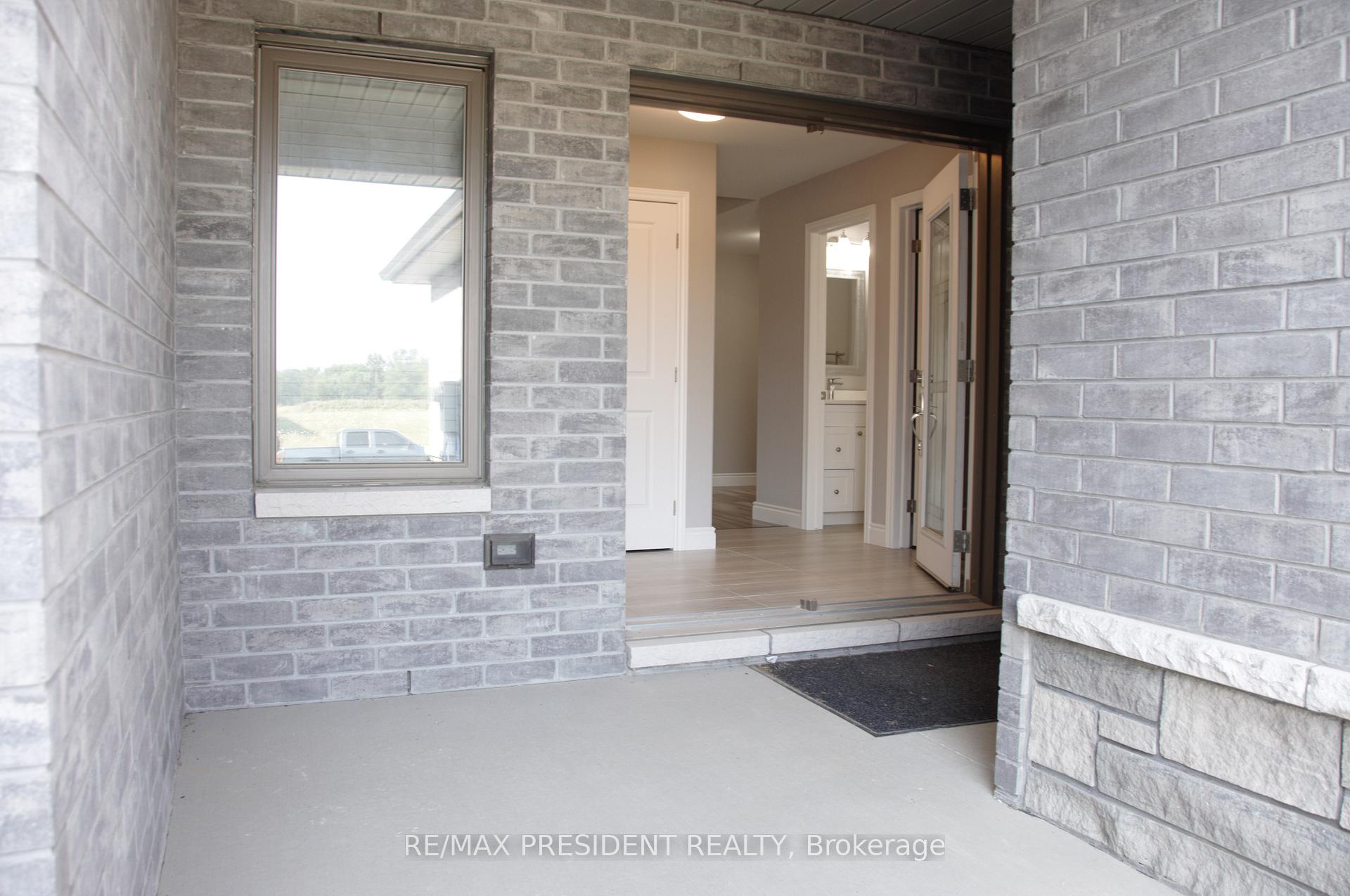 Photo 4 of 3547 Hallee Crescent, Windsor — HOMEH