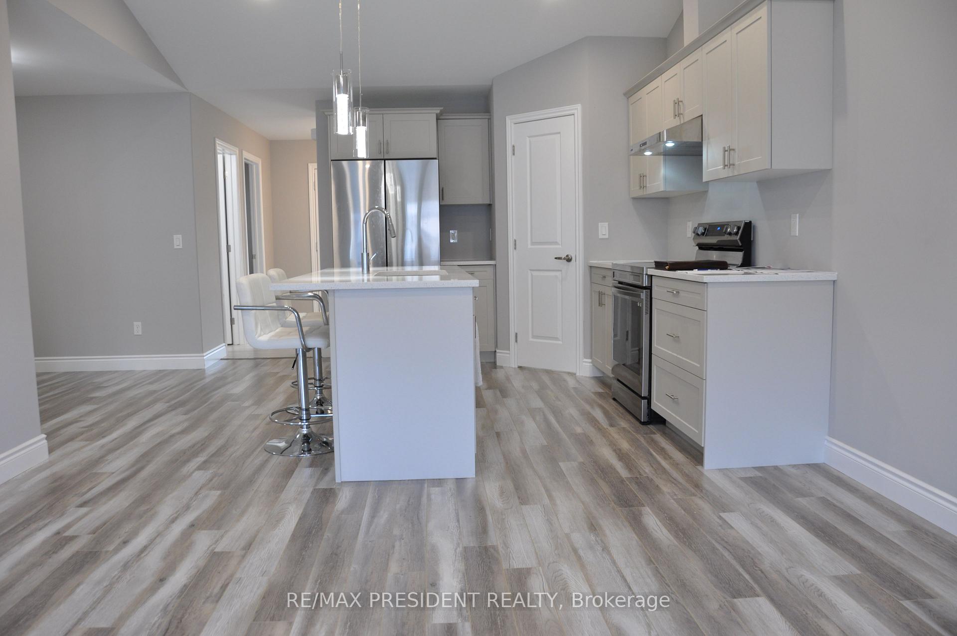 Photo 5 of 3547 Hallee Crescent, Windsor — HOMEH