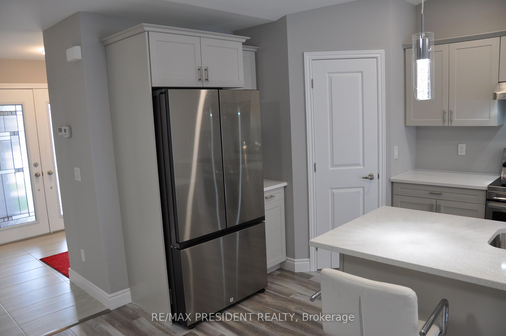 Photo 9 of 3547 Hallee Crescent, Windsor — HOMEH