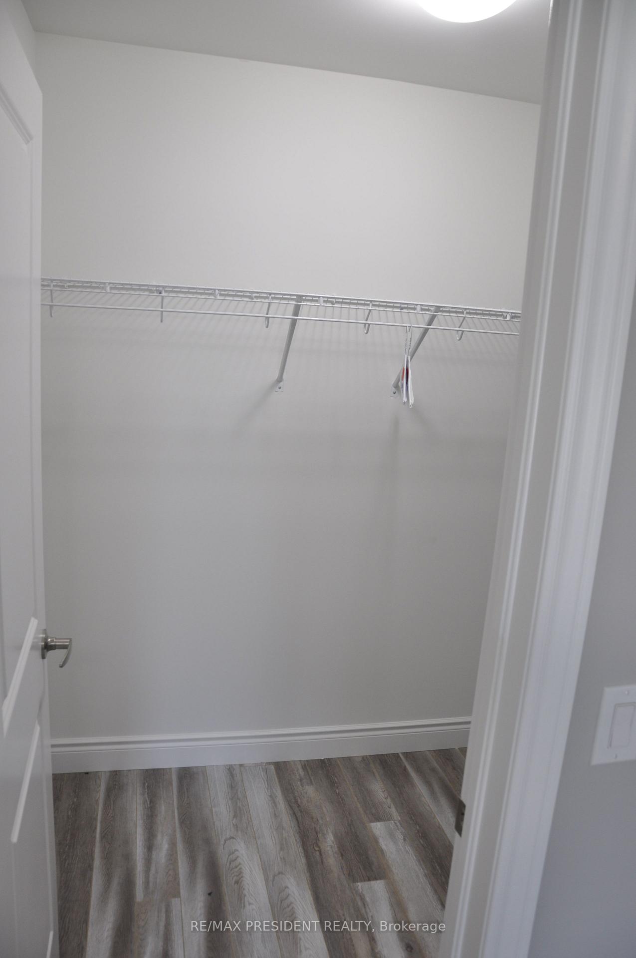 Photo 19 of 3547 Hallee Crescent, Windsor — HOMEH