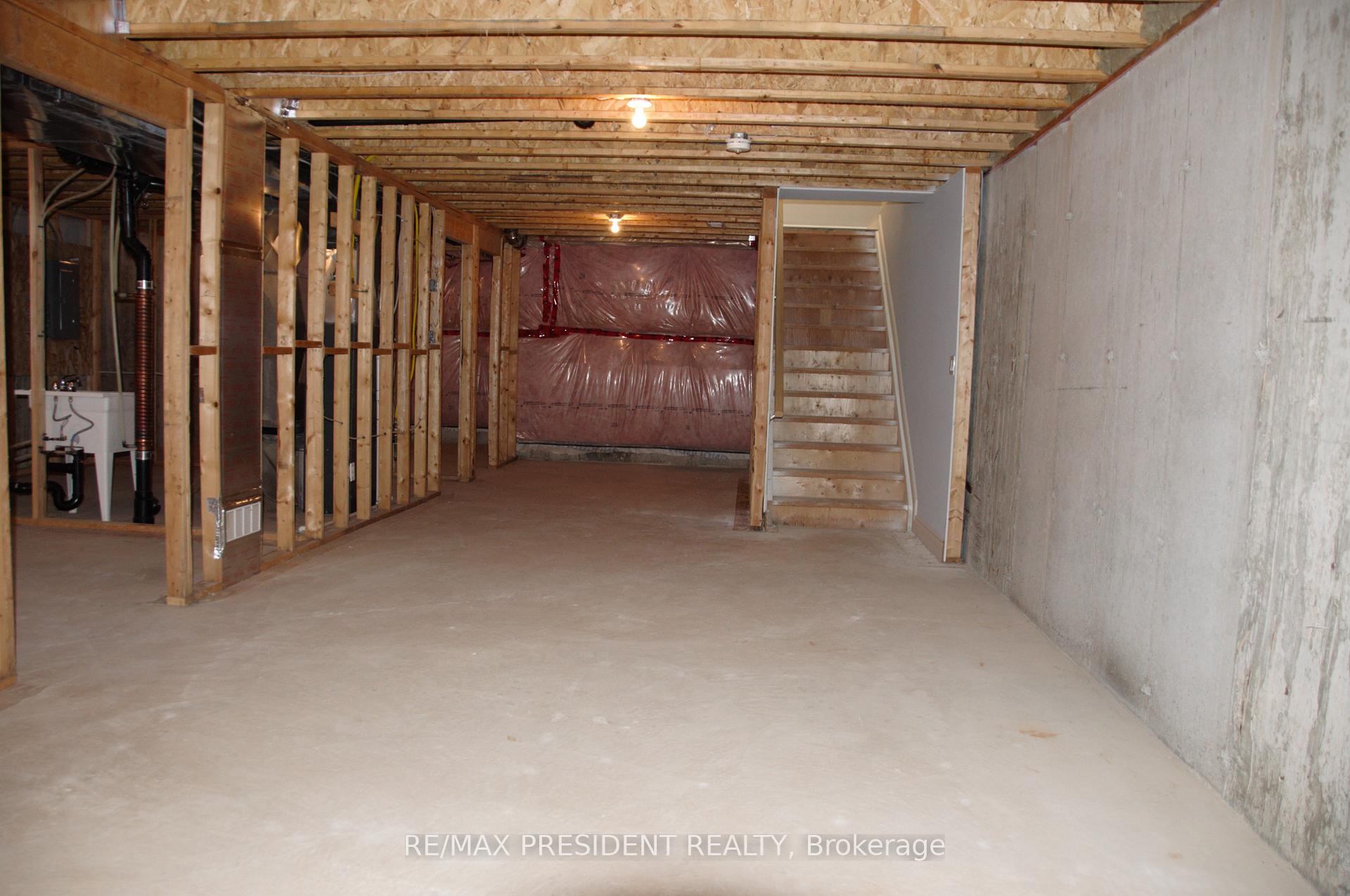 Photo 24 of 3547 Hallee Crescent, Windsor — HOMEH
