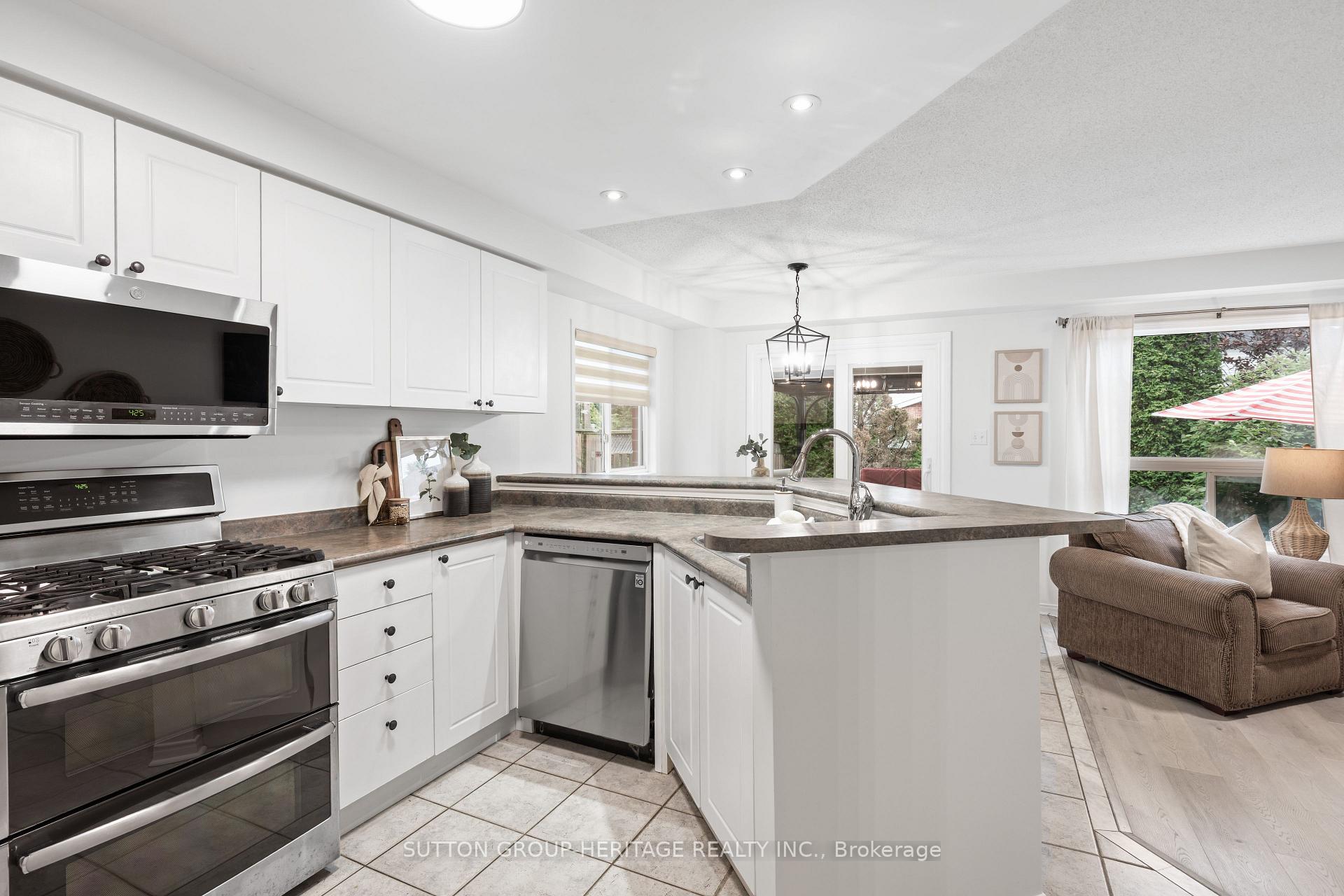 Photo 11 of 23 Blacksmith Lane, Whitby, Williamsburg — HOMEH