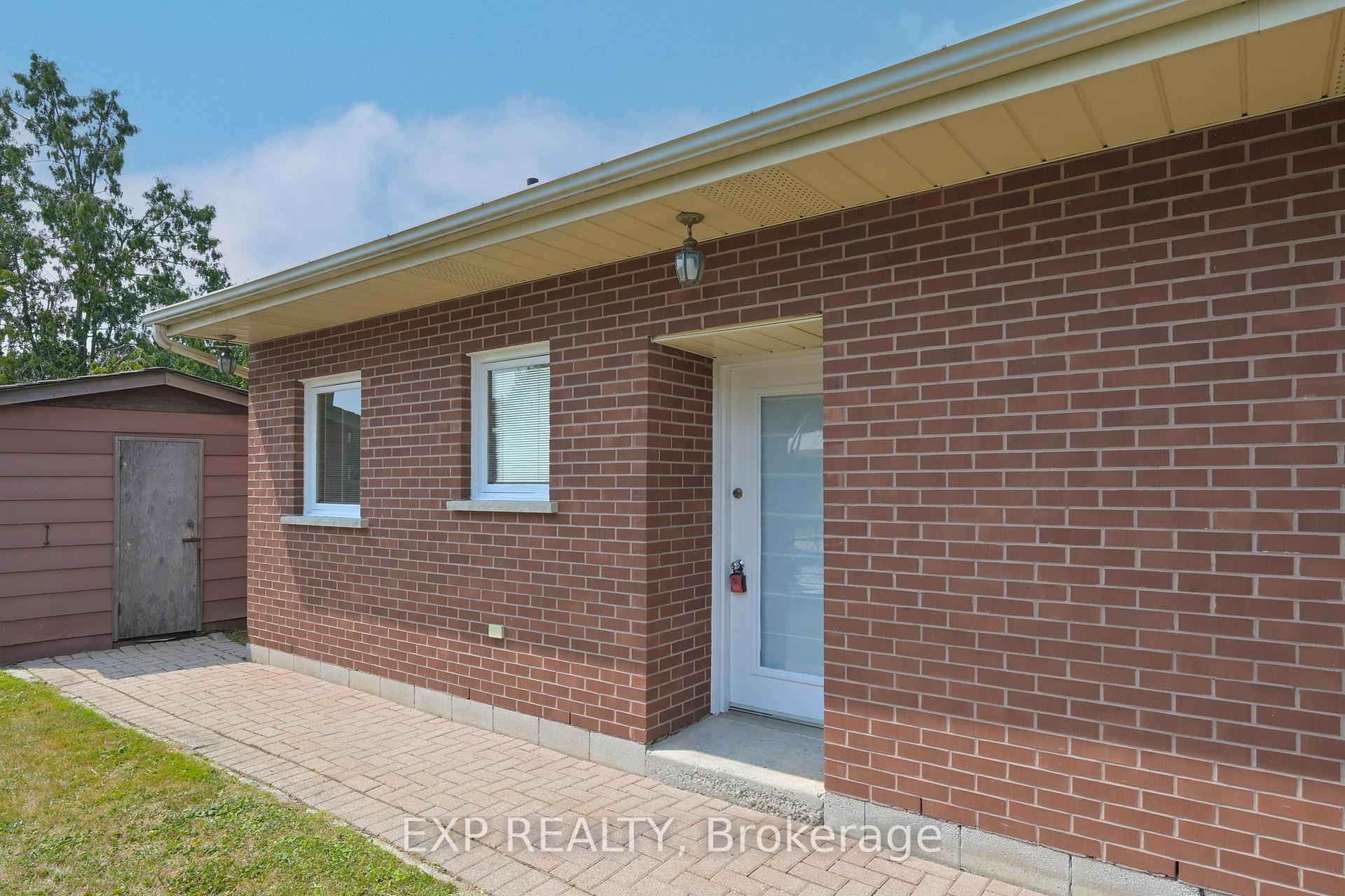 Photo 7 of Unit B, 2 Gram Street, Vaughan, Maple — HOMEH