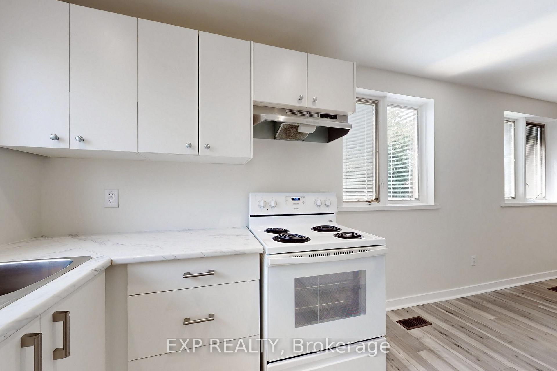 Photo 9 of Unit B, 2 Gram Street, Vaughan, Maple — HOMEH