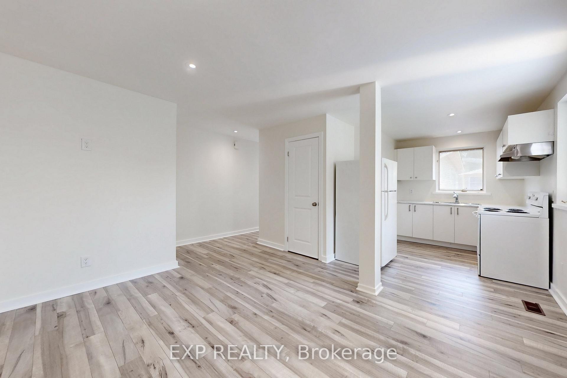 Photo 10 of Unit B, 2 Gram Street, Vaughan, Maple — HOMEH