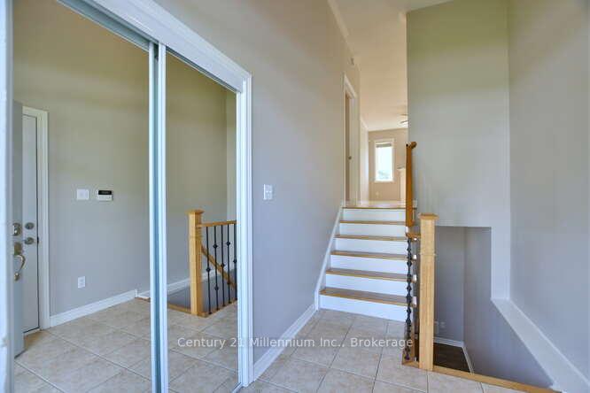 Photo 4 of 68 Oriole Crescent, Wasaga Beach — HOMEH