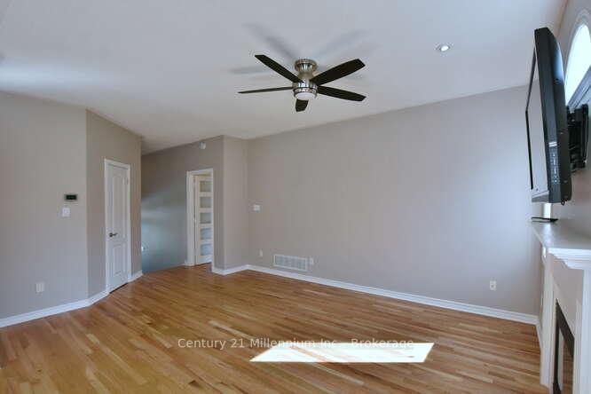 Photo 8 of 68 Oriole Crescent, Wasaga Beach — HOMEH