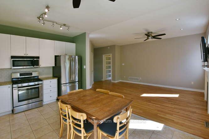 Photo 15 of 68 Oriole Crescent, Wasaga Beach — HOMEH
