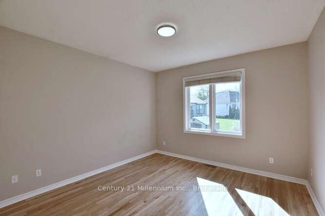Photo 18 of 68 Oriole Crescent, Wasaga Beach — HOMEH