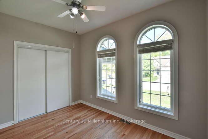Photo 24 of 68 Oriole Crescent, Wasaga Beach — HOMEH