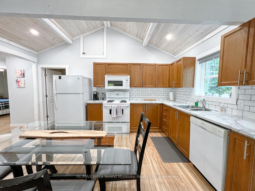 Photo 3 of 46 Bestwick Crescent, Whitestone — HOMEH