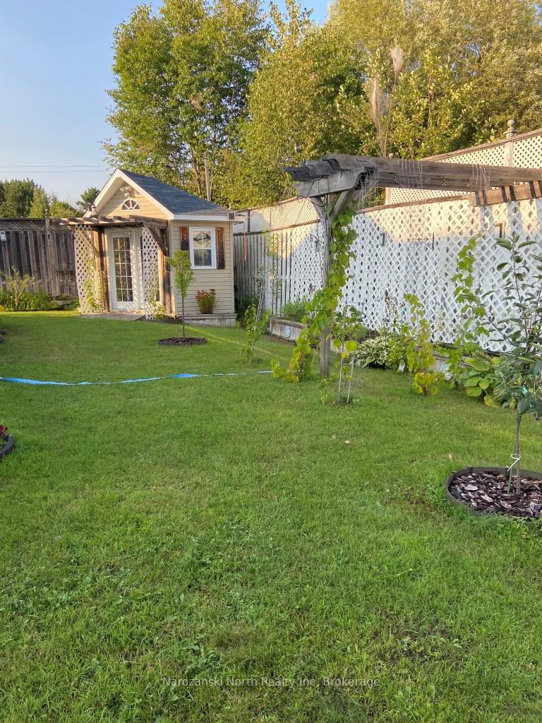Photo 32 of 46 Tamerack Avenue, West Nipissing, Sturgeon Falls — HOMEH
