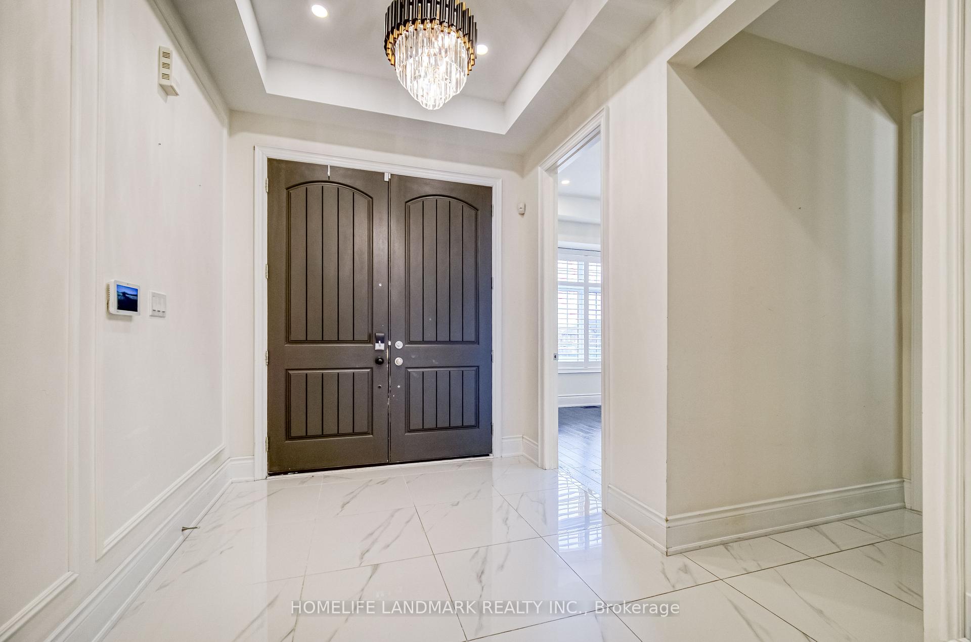 Photo 3 of 156 Hurst Avenue, Vaughan, Patterson — HOMEH