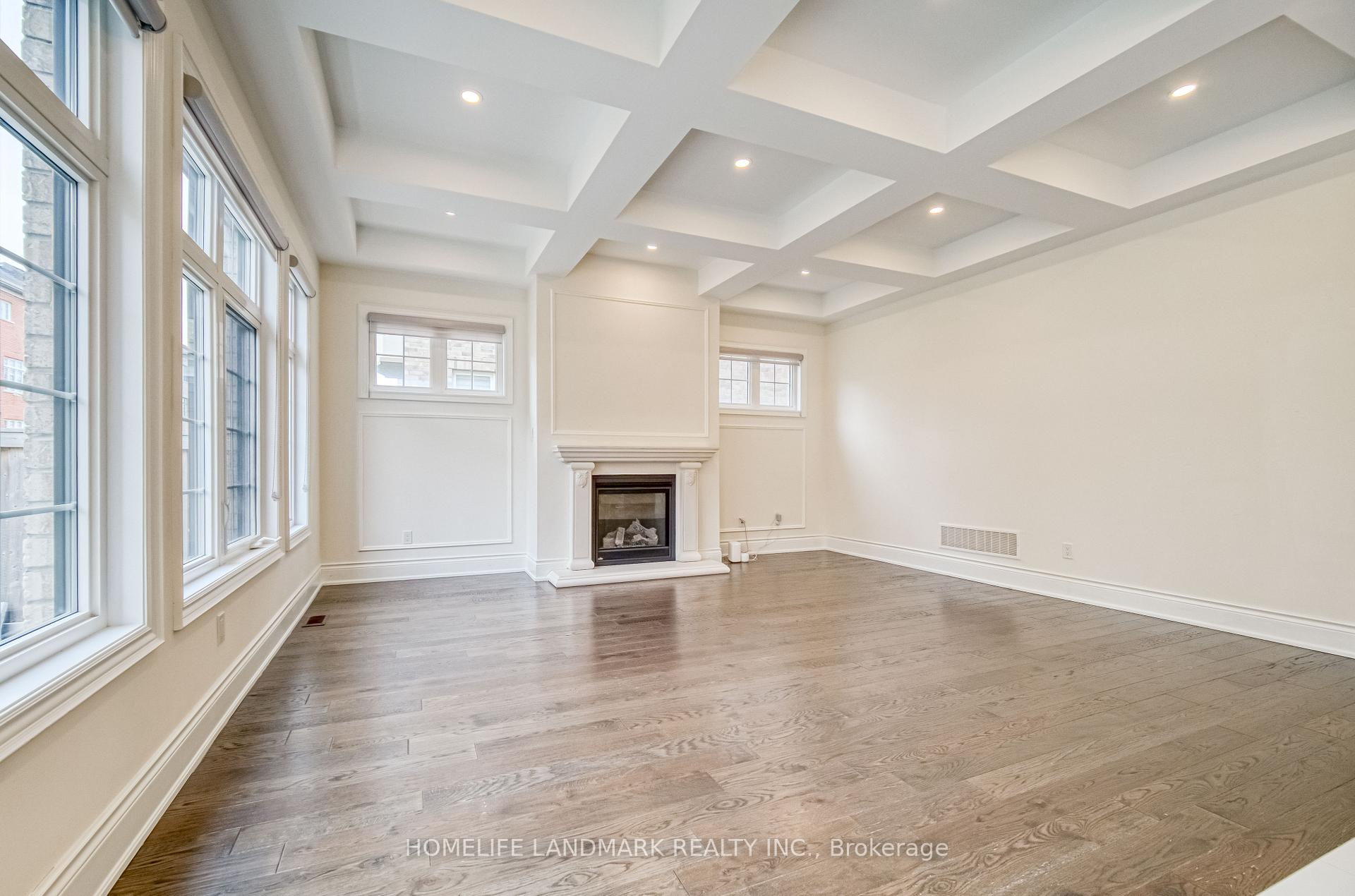 Photo 10 of 156 Hurst Avenue, Vaughan, Patterson — HOMEH