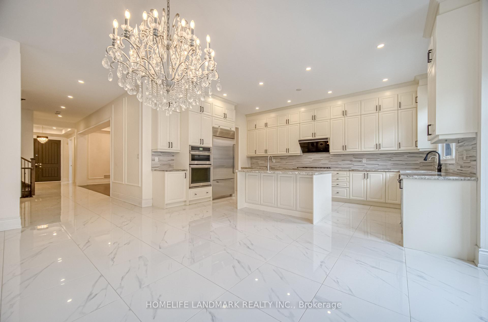 Photo 12 of 156 Hurst Avenue, Vaughan, Patterson — HOMEH
