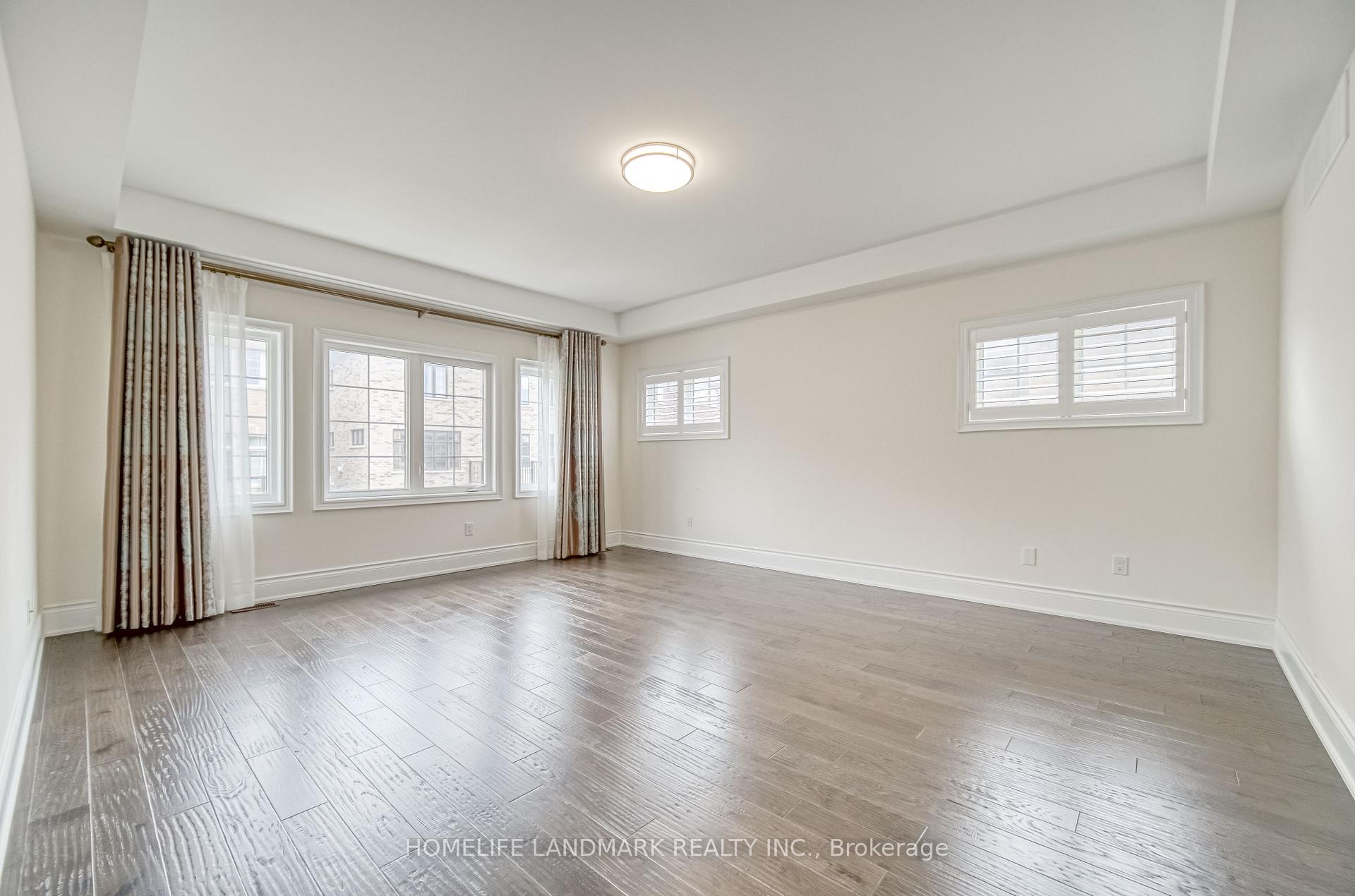Photo 17 of 156 Hurst Avenue, Vaughan, Patterson — HOMEH
