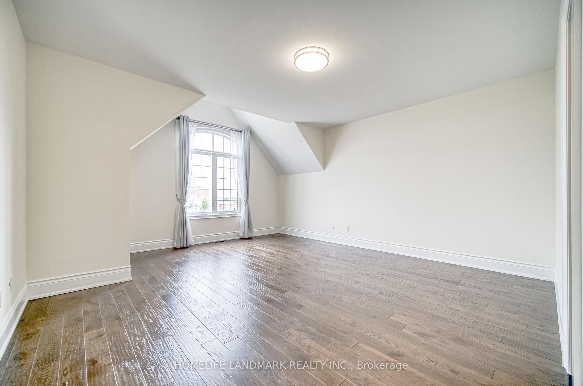 Photo 31 of 156 Hurst Avenue, Vaughan, Patterson — HOMEH