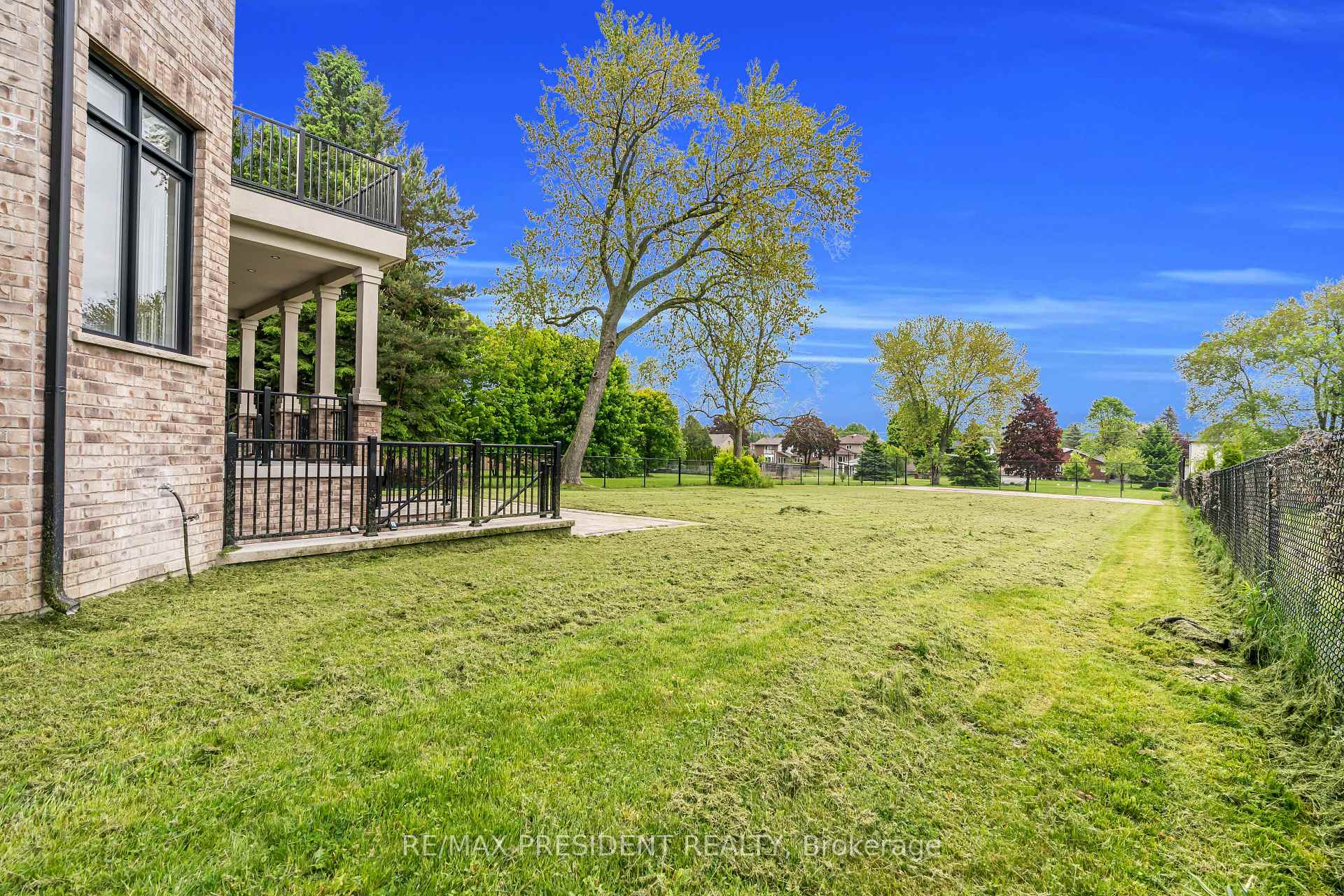 Photo 42 of 67 Scott Street, Whitby, Blue Grass Meadows — HOMEH