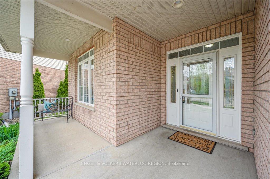 Photo 4 of 334 Schooner Crescent, Waterloo — HOMEH