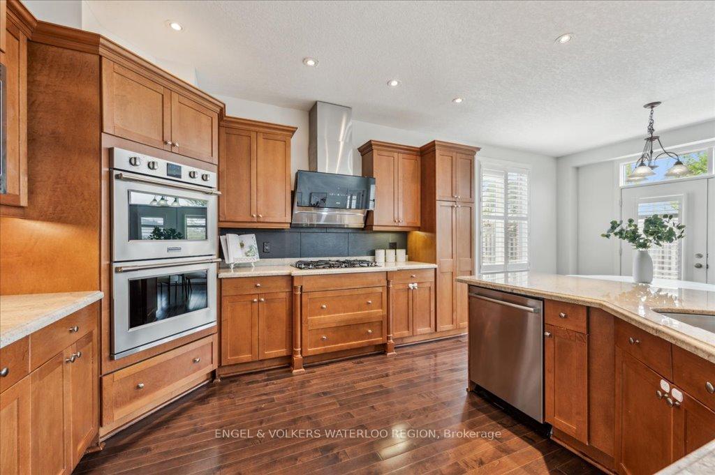 Photo 21 of 334 Schooner Crescent, Waterloo — HOMEH