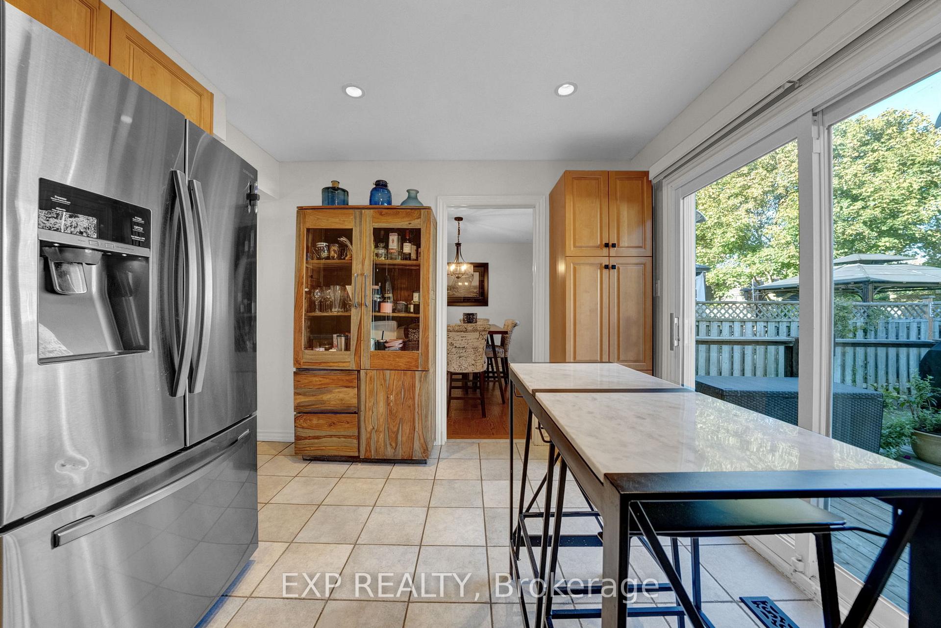 Photo 7 of 41 Teresa Drive, Whitby, Downtown Whitby — HOMEH