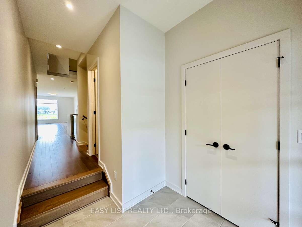 Photo 2 of 754 Solarium Avenue, Ottawa, Riverside South/Gloucester Glen — HOMEH