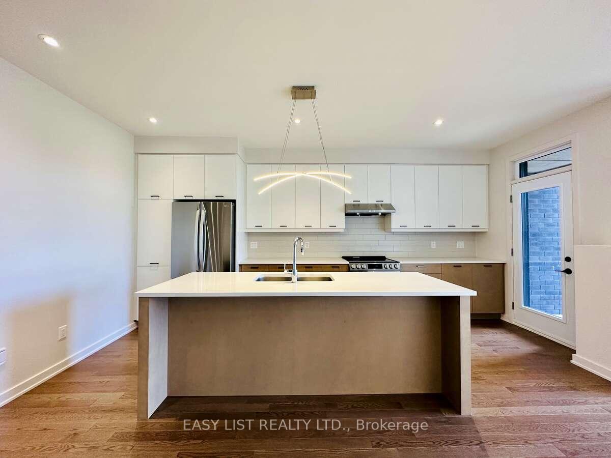 Photo 4 of 754 Solarium Avenue, Ottawa, Riverside South/Gloucester Glen — HOMEH