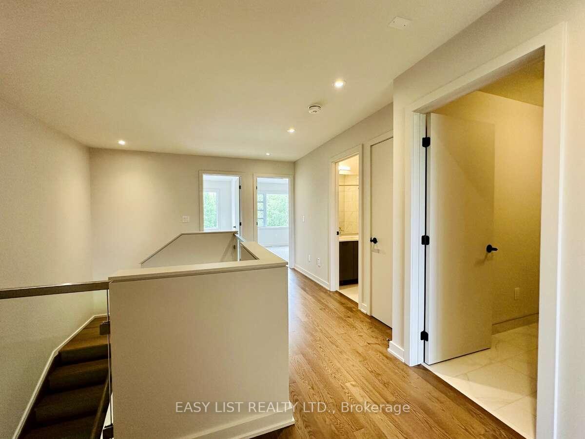 Photo 12 of 754 Solarium Avenue, Ottawa, Riverside South/Gloucester Glen — HOMEH