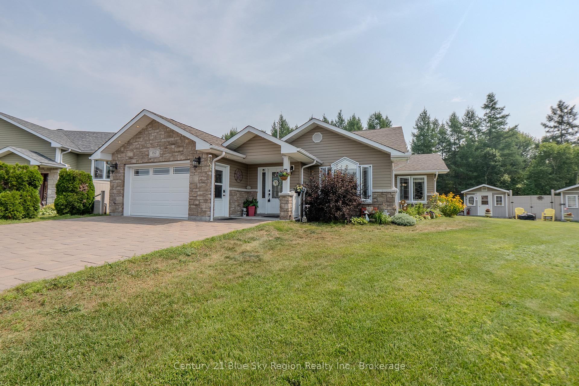 Photo 2 of 182 Birch Court, West Nipissing, Sturgeon Falls — HOMEH