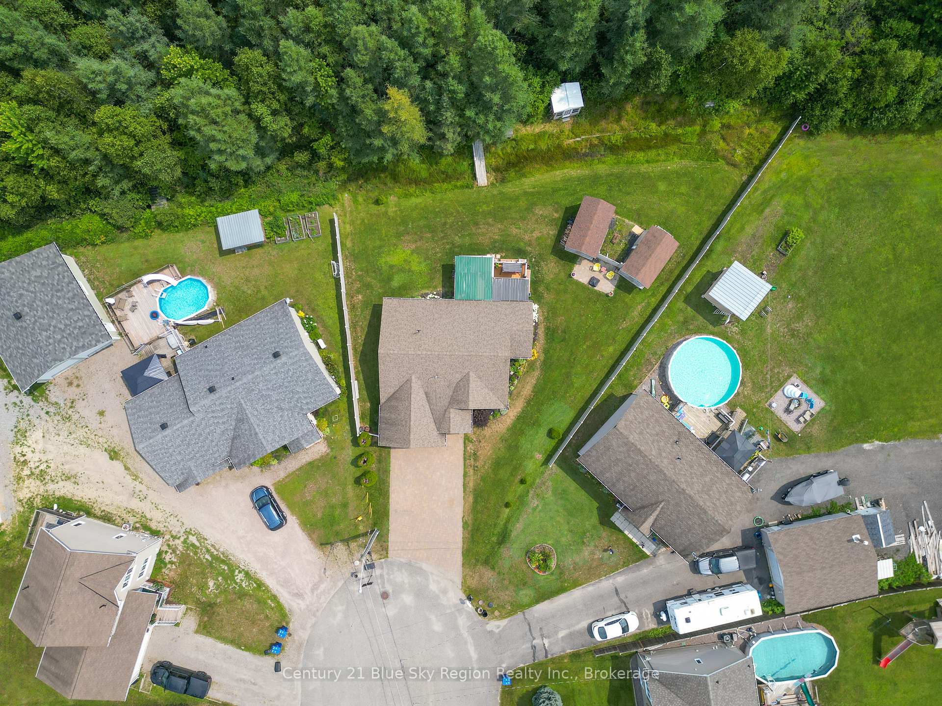 Photo 5 of 182 Birch Court, West Nipissing, Sturgeon Falls — HOMEH
