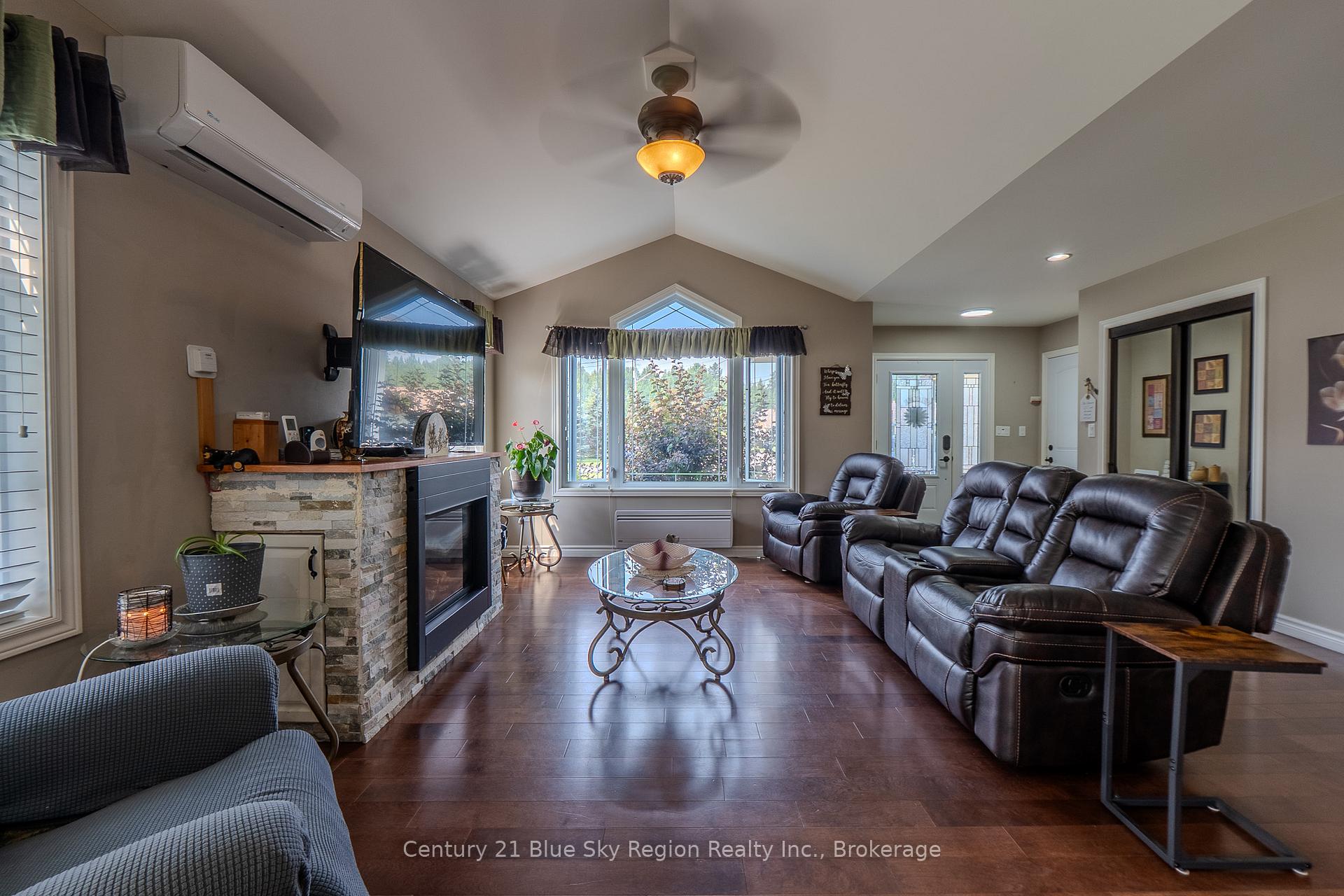 Photo 8 of 182 Birch Court, West Nipissing, Sturgeon Falls — HOMEH